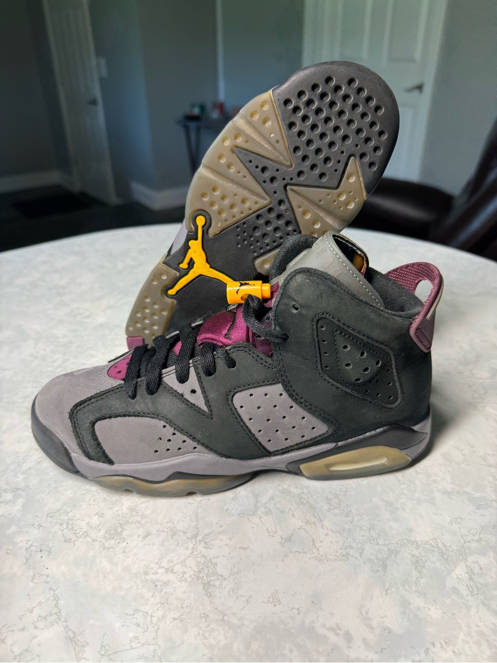 Jordan 6 Retro Bordeaux - Picture 2 of 4